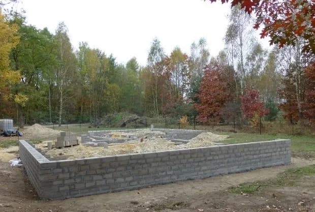 Jaki cement do murowania bloczków fundamentowych? Wybierz mądrze! Jaki cement do murowania bloczków fundamentowych? Wybierz mądrze!