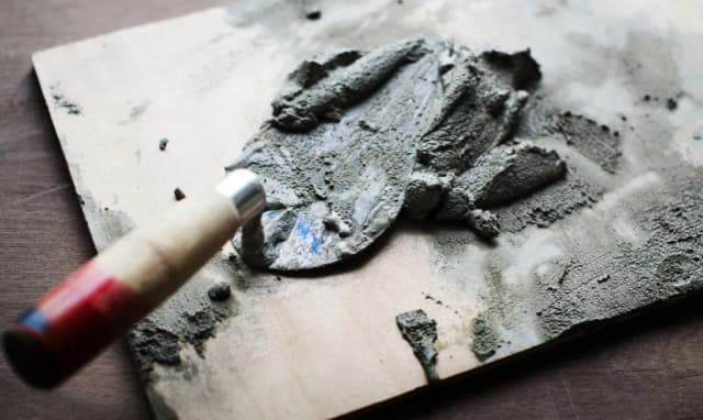 Cement 1 czy 2: Kluczowe różnice i najlepsze zastosowania Cement 1 czy 2: Kluczowe różnice i najlepsze zastosowania