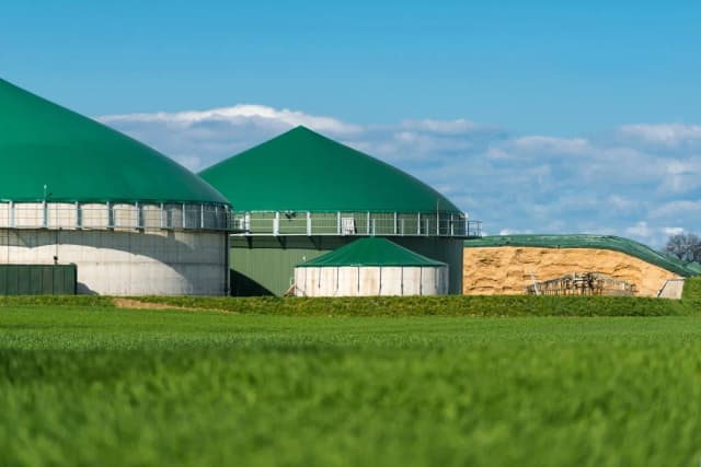 Ile kosztuje budowa biogazowni? Zaskakujące fakty i koszty ukryte Ile kosztuje budowa biogazowni? Zaskakujące fakty i koszty ukryte